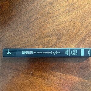 Superhero No-Tug Retractable Eyeliner